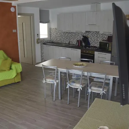 Casa Baceschi Apartment Malcesine